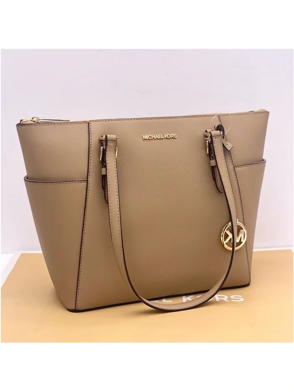 MICHAEL KORS CHARLOTTE LARGE TOP ZIP TOTE SHOULDER BAG CAMEL COLOR